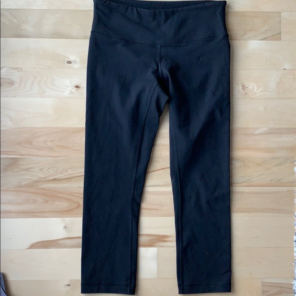 Lululemon crops